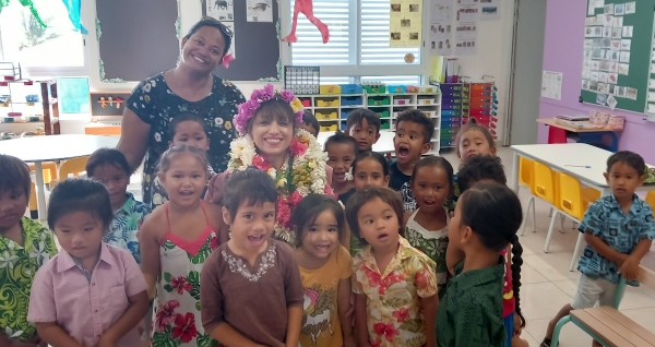 Visite conseil de l’Inspectrice Fatiha INZA dans la classe de SP SM SG à l’école de Takaroa
