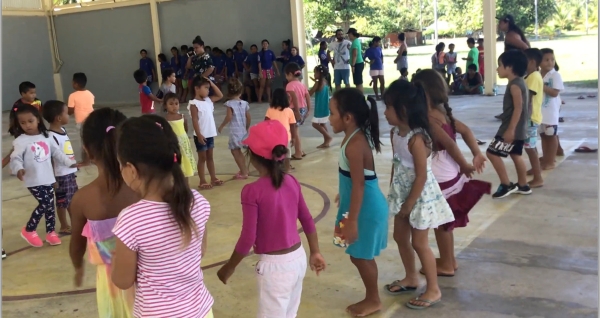 Fakarava : flashmob USEP